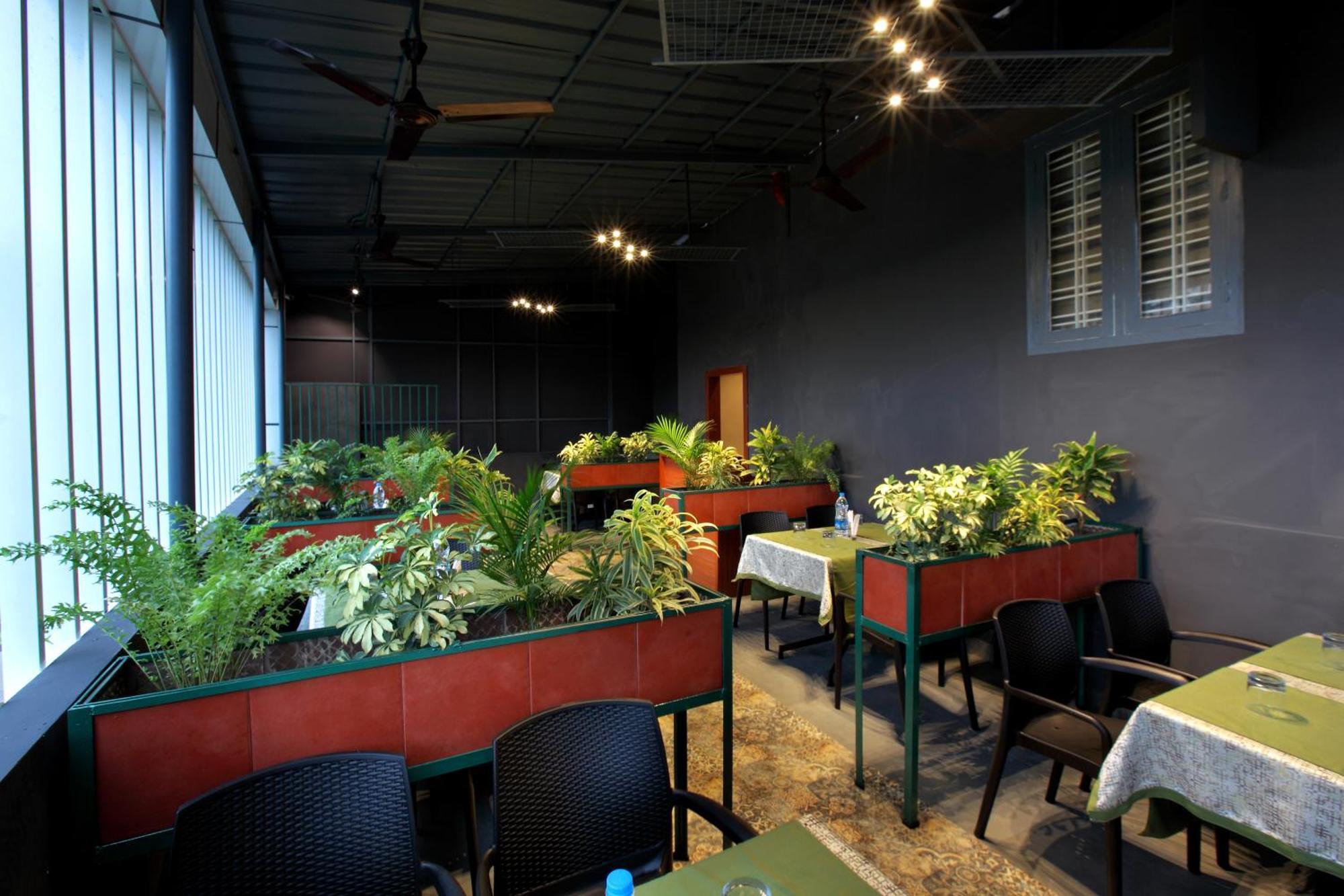 Park Residency Koothattukulam Kuttāttukulam Εξωτερικό φωτογραφία
