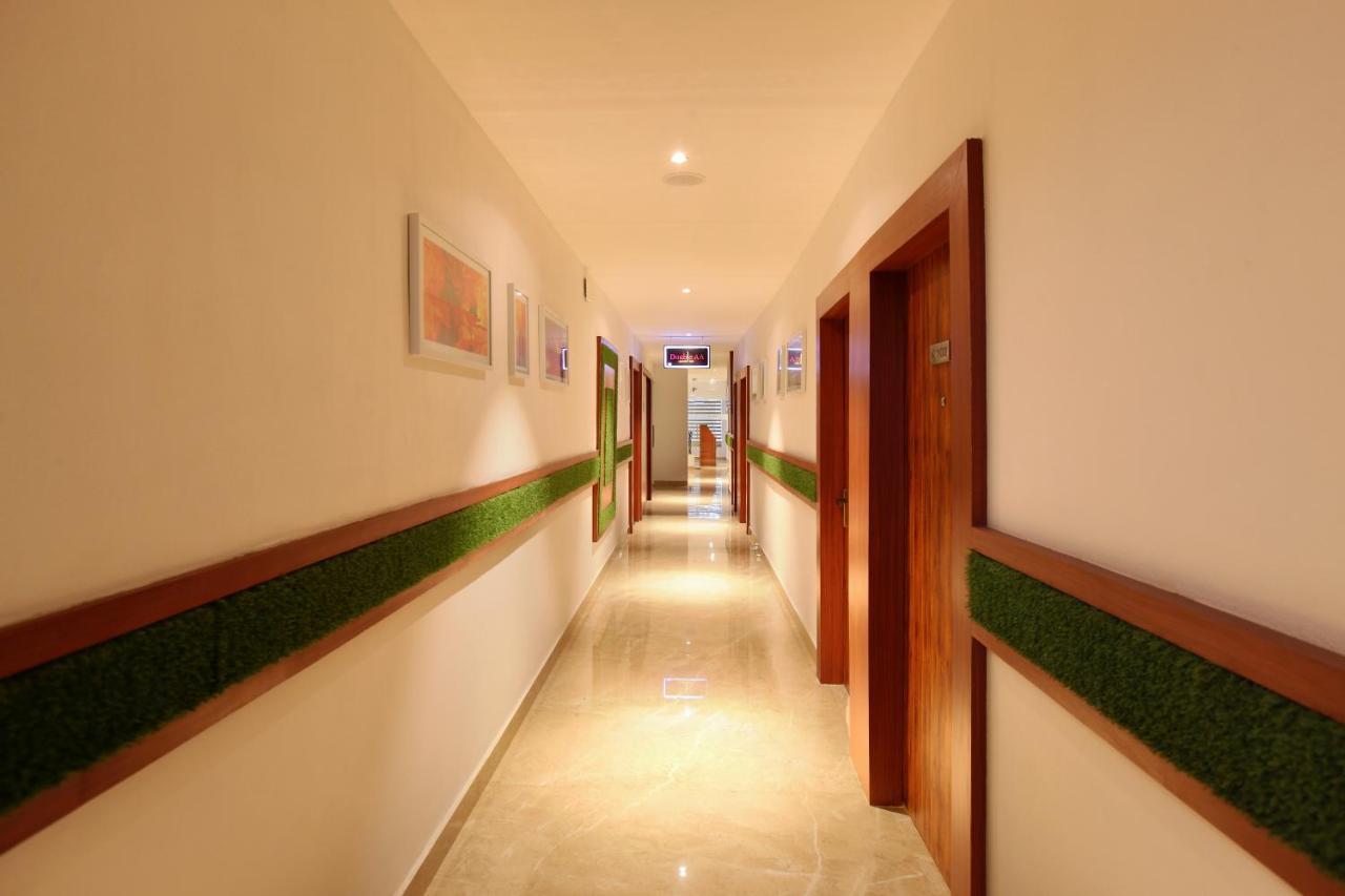 Park Residency Koothattukulam Kuttāttukulam Εξωτερικό φωτογραφία